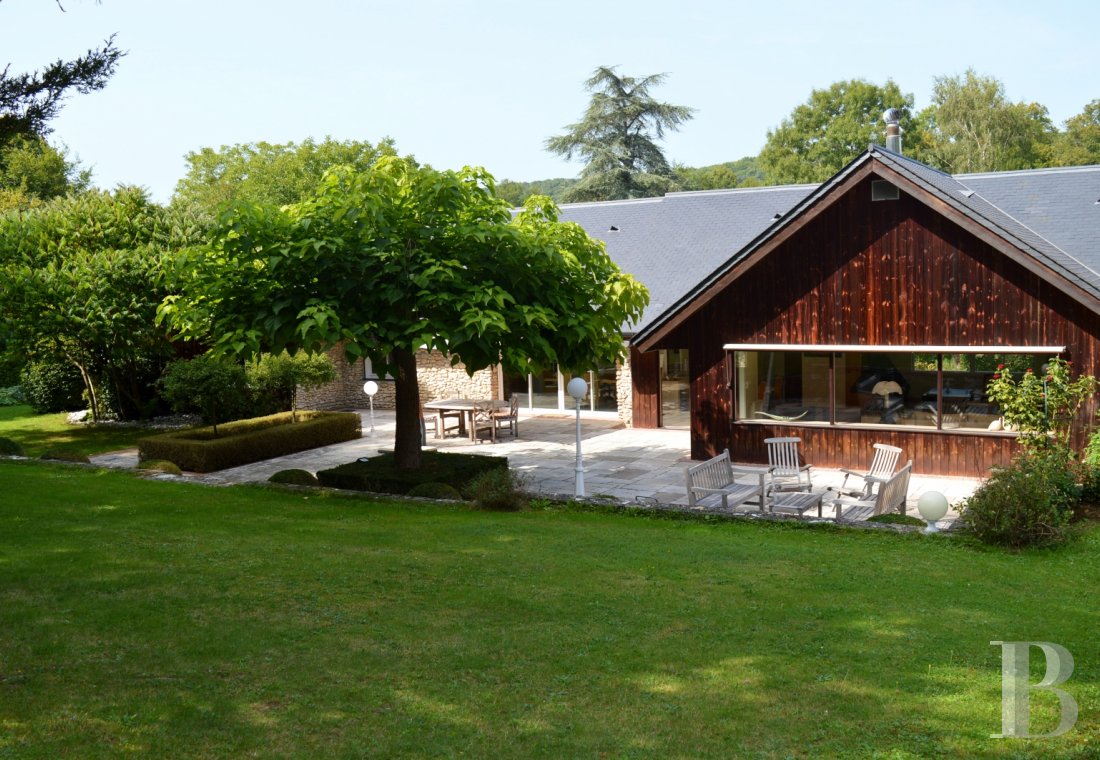 A 30 Km De La Porte De Saint Cloud Dans Un Hameau Proche De