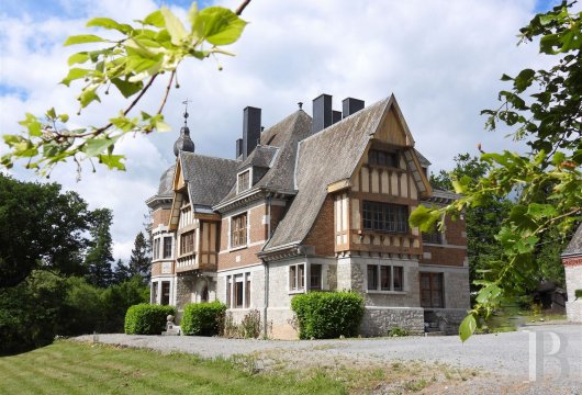 Dans la Province de Namur, un manoir de style normand et son domaine de 9 hectares