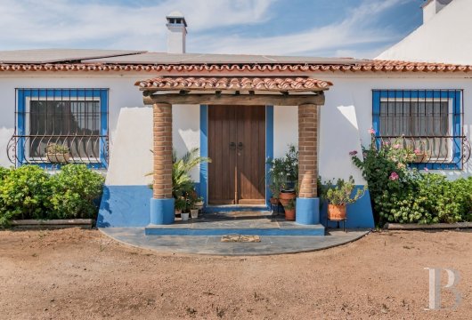 Dans l'Alentejo, près d'Evora, un domaine de six hectares, avec deux maisons, un jardin et une piscine 