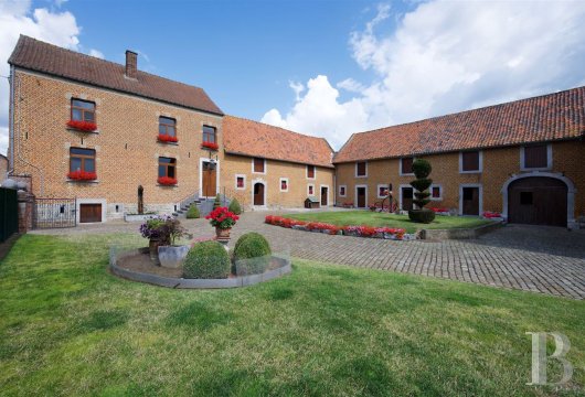 Entre Huy et Waremme, une ferme hesbignonne du 18e s., sur un terrain de 62 a