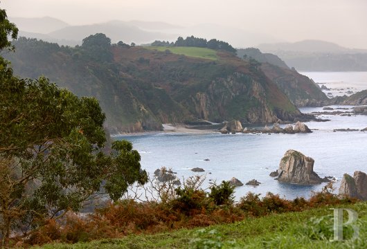 En Asturies, une demeure d'exception sur les falaises de la mer Cantabrique, et son panorama marin saisissant 