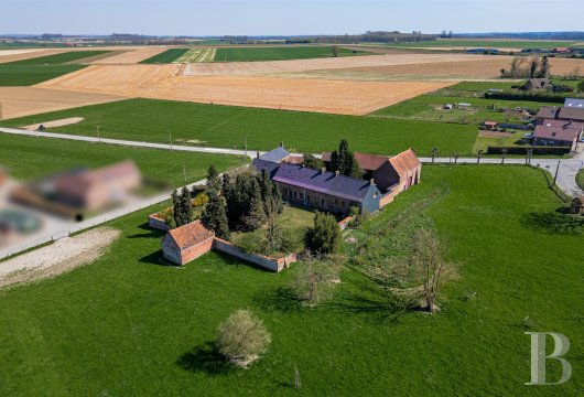 Dans un des plus beaux villages de Wallonie, une ferme rustique du 18ème siècle et son terrain de 2.64ha