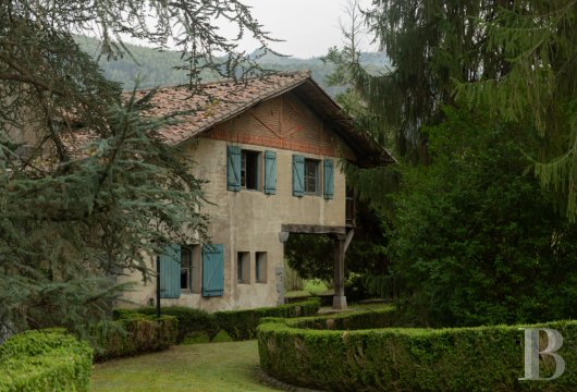 À 15 minutes de Bilbao, une demeure basque d'environ 1200m² et son jardin de 1.7ha