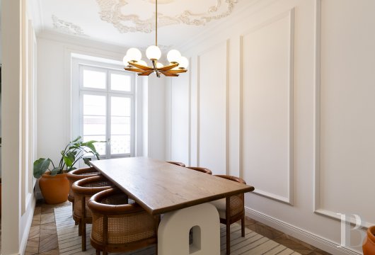 À Madragoa, un appartement lisboète de 175 m² aux plafonds de trois mètres