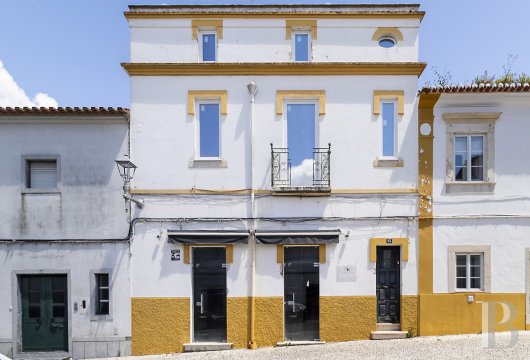 À Estremoz, l'ancienne Casa dos Encarnados à rénover, avec terrasse et vue sur le château