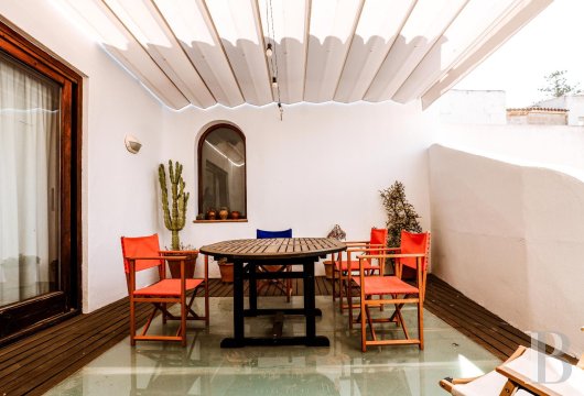 Au cœur de la vieille ville de Ciutadella, un appartement face aux jardins d'un palais