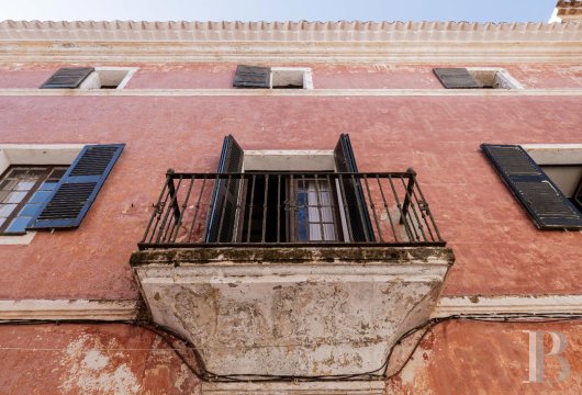 À Ciutadella, dans le centre historique de Minorque, un hôtel particulier de 1614 sur plus de 1 100 m²