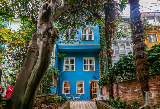 À Büyükdere, à 50 mètres du Bosphore, une maison historique de quelque 300 m²